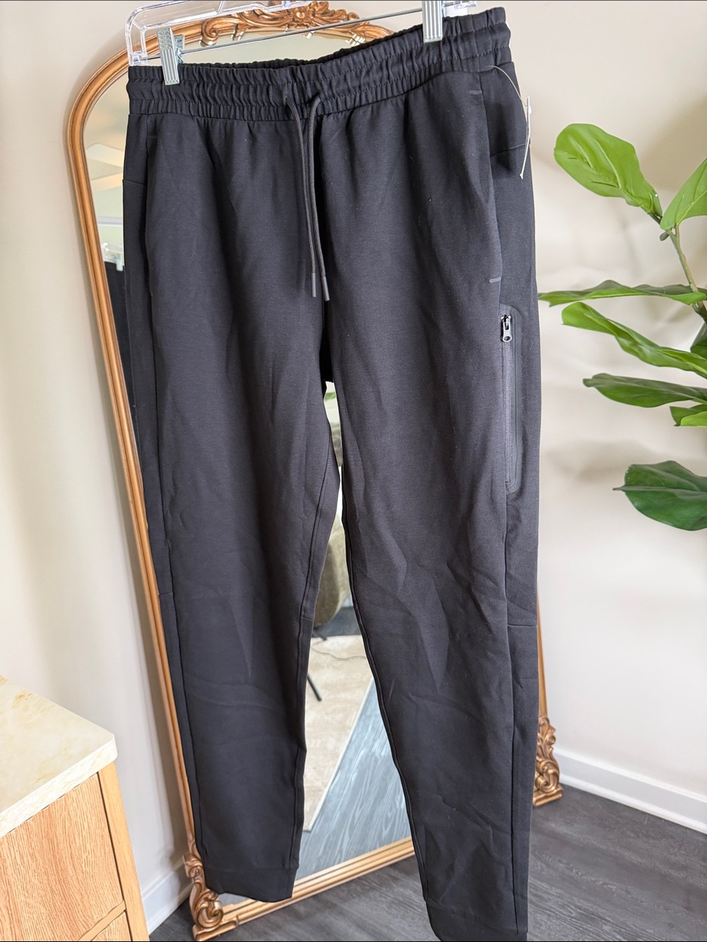 Old Navy Black Men's Jogger Pants with Zip Pocket